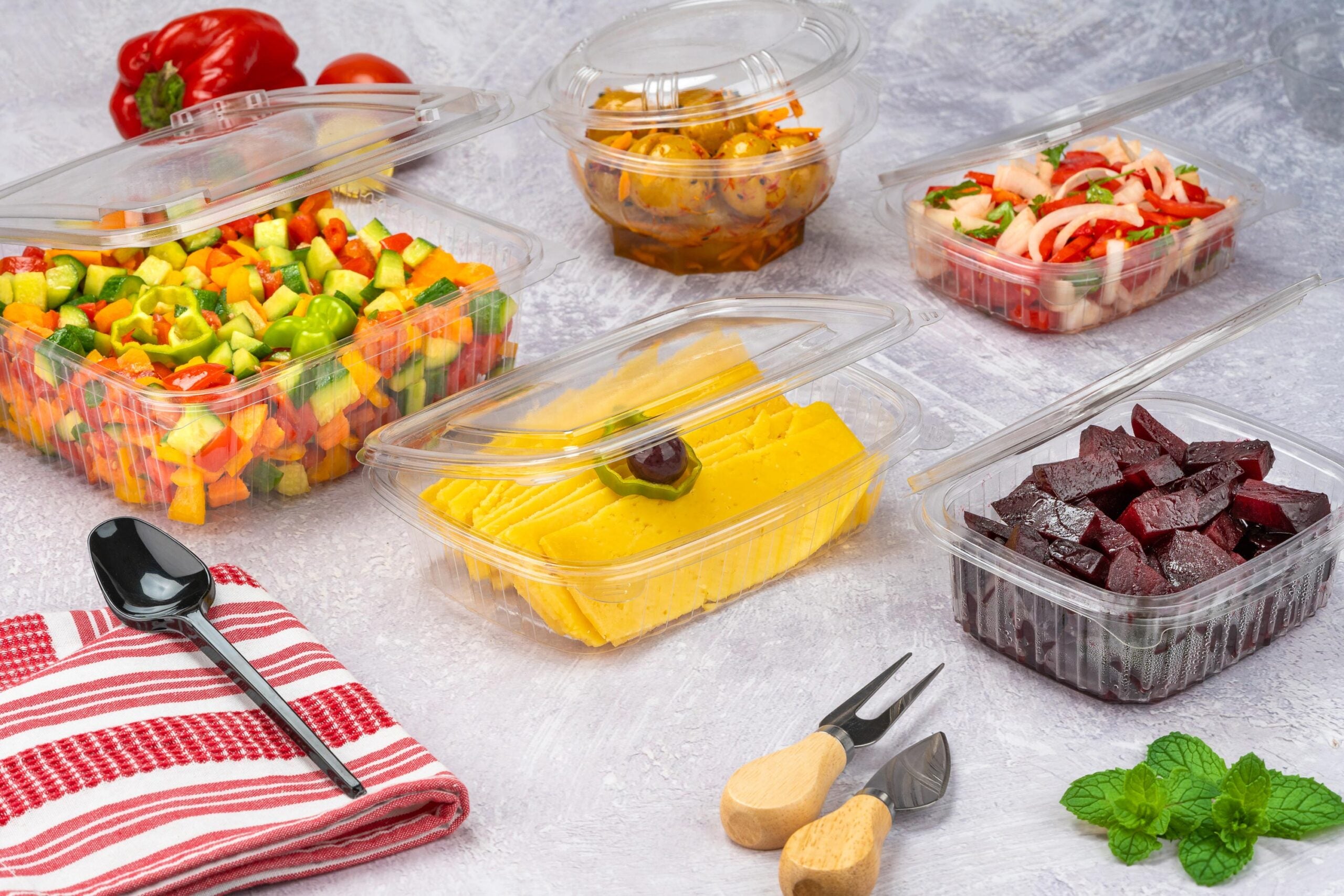 عبوة مستطيلة مفصلية بغطاء فلات - عالي بومبيه